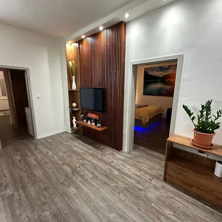 O2 Arena -Pva Expo - Tomy Apartment -Praha Exterior photo